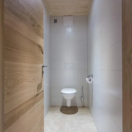 Lilly Rose Lägenhet *